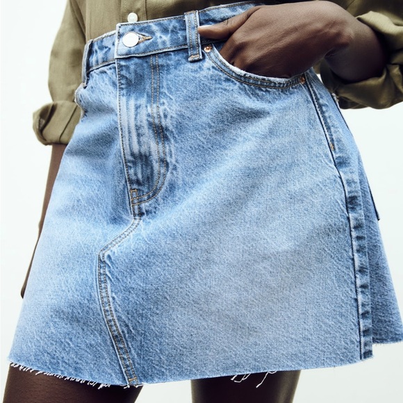 NWOT Zara Mini Denim Skirt - Picture 1 of 9
